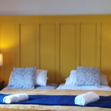Bed and Breakfast Westhouse Cafe N39 E0A6 à Longford Extérieur photo
